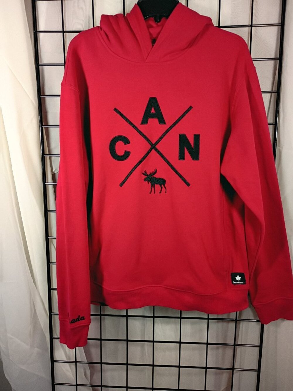 Canadiana Red CAN Moose Embroidered Pullover Hoodie Fleece Unisex Size M